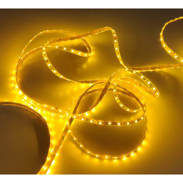 12V LED Strip | 5m | Gul Farve | 8 mm | 300 Dioder | Dæmpbar | IP65 | Udendørs