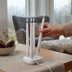 4-pak hvide LED stearinlys inkl. ladebase