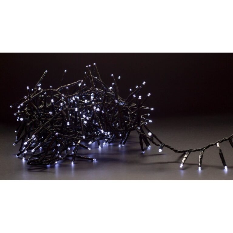 8 m. kold hvid cluster LED julelyskæde - 400 LED, memory funktion, IP44 udendørs, 230V