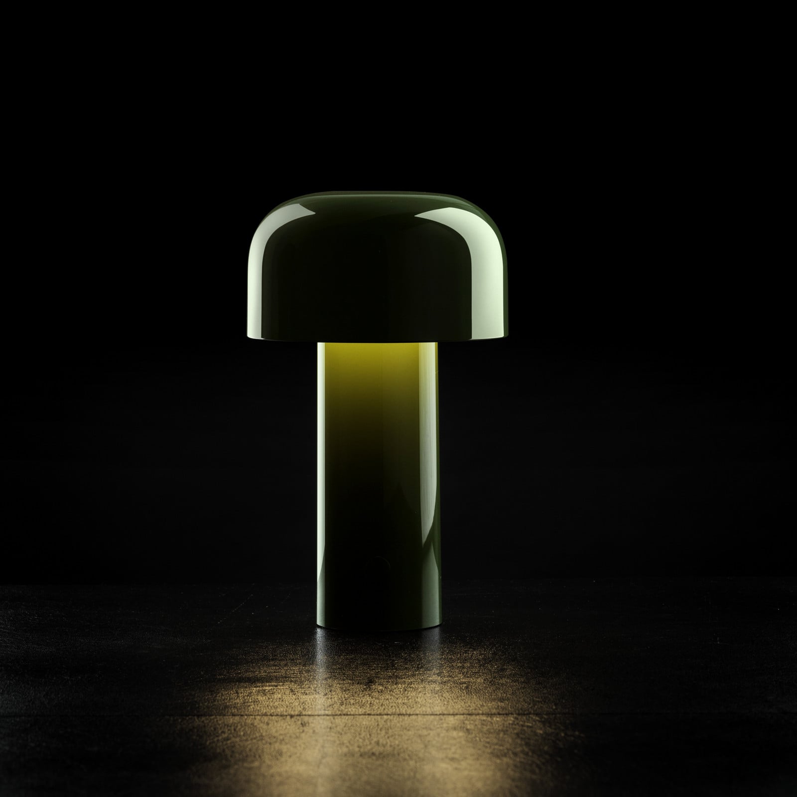 Bellhop LED-bordlampe med batteri, grøn, 21 cm, dæmpbar, IP54 FLOS - Stue - Design - Plastik - Rund