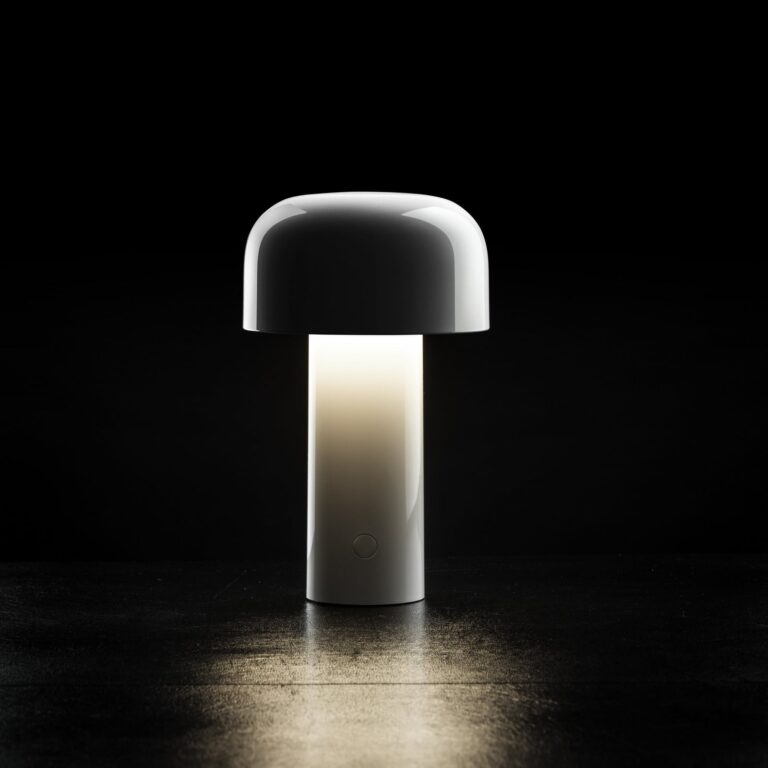 Bellhop LED-bordlampe med batteri, hvid, 21 cm, dæmpbar, IP54 FLOS - Stue - Design - Plastik - Rund