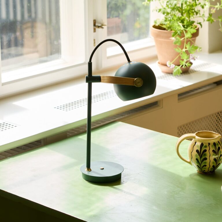 DC PORTABLE LED-akkulampe, mørkegrøn, metal Halo Design - Stue - Med én lyskilde