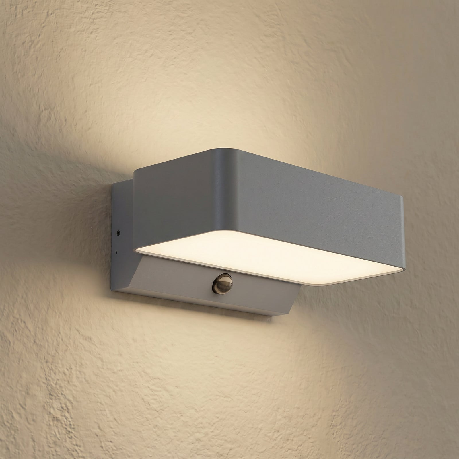 Fando udendørs LED-væglampe, antracit, sensor, IP44 – Lucande - Aluminium - Kantet