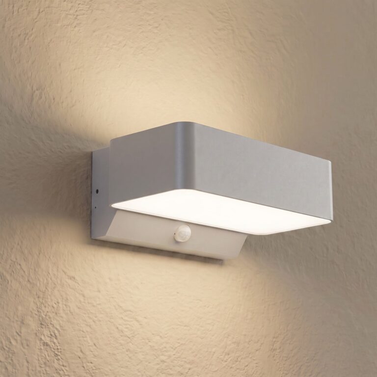 Fando udendørs LED-væglampe, mat sølv, sensor, IP44 – Lucande - Aluminium - Kantet