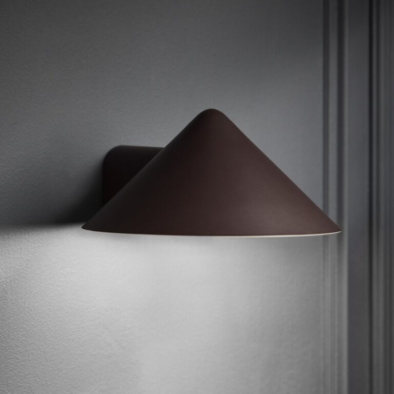 Grasp LED-væglampe med batteri, mørkerød – FRANDSEN - Stue - Design - Rustfrit stål - Med én lyskilde