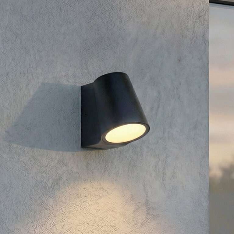 Illuvia LED-udendørs væglampe, IP54, sort mat, metal - Lindby - Altan - Moderne - Aluminium - Med én lyskilde