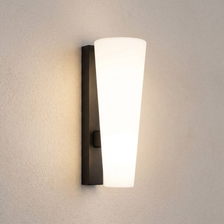 Jovra udendørs LED-væglampe, sort, højde 32 cm – Lucande - Moderne - Glas - Med én lyskilde