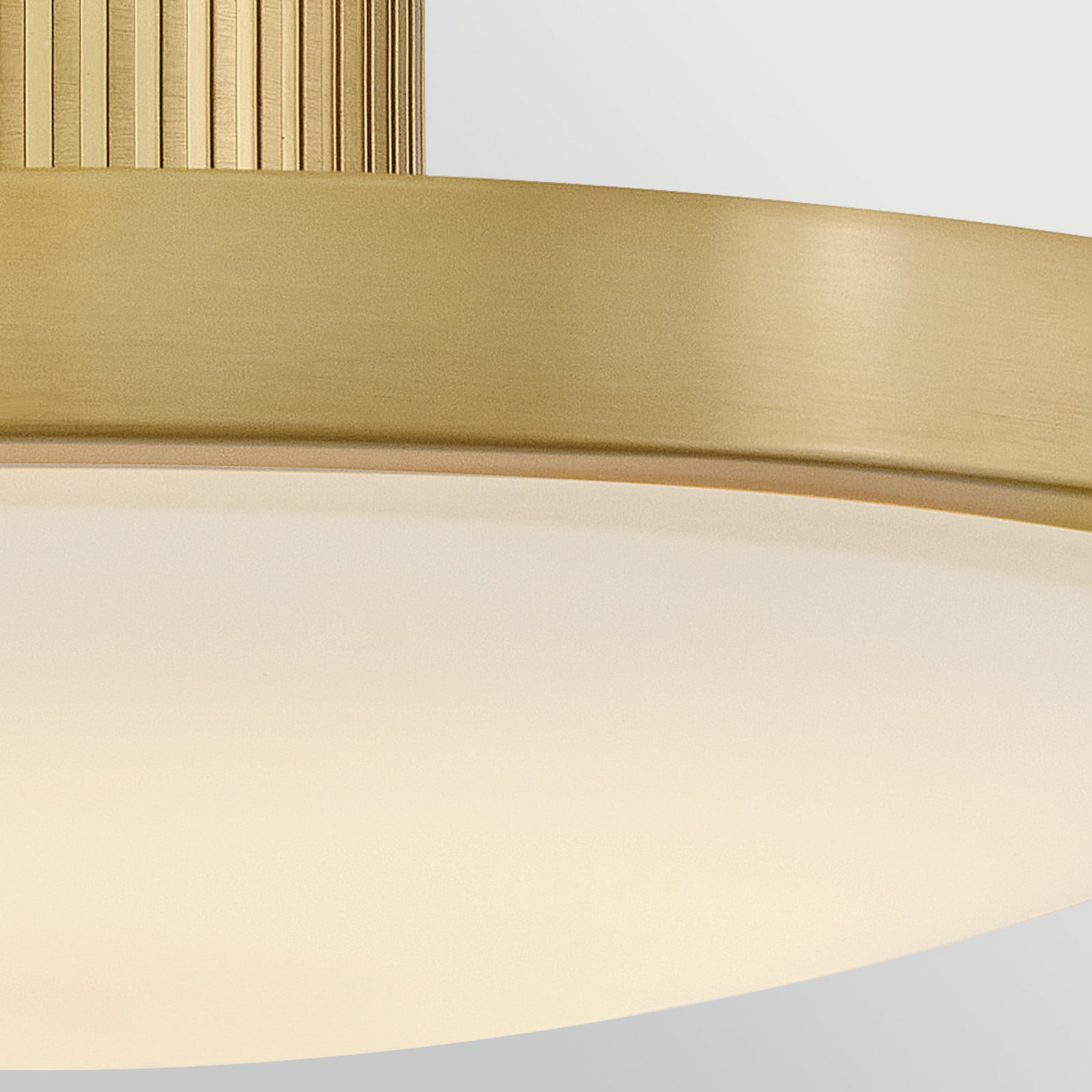 Kieran LED-loftlampe i messing, Ø 36 cm, metal/glas – HINKLEY - Stue - Vintage - Med én lyskilde