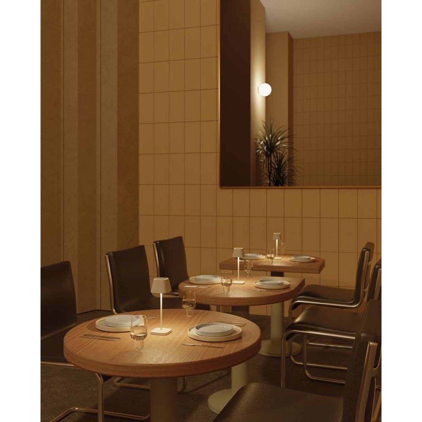 Kodu Mobile LED Bordlampe Silk Gray - Blomus - Stue - Aluminium