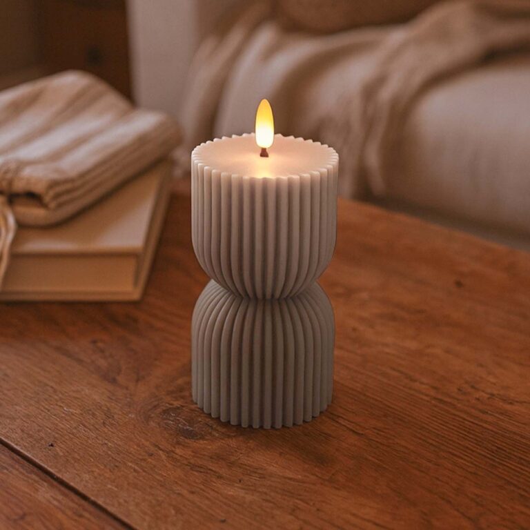 LED Timeglas lys 13,5cm høj, flammeeffekt, grå - Ø7,5cm, 13.5cm høj, virker m. fjernbetj, timer, ægte stearin