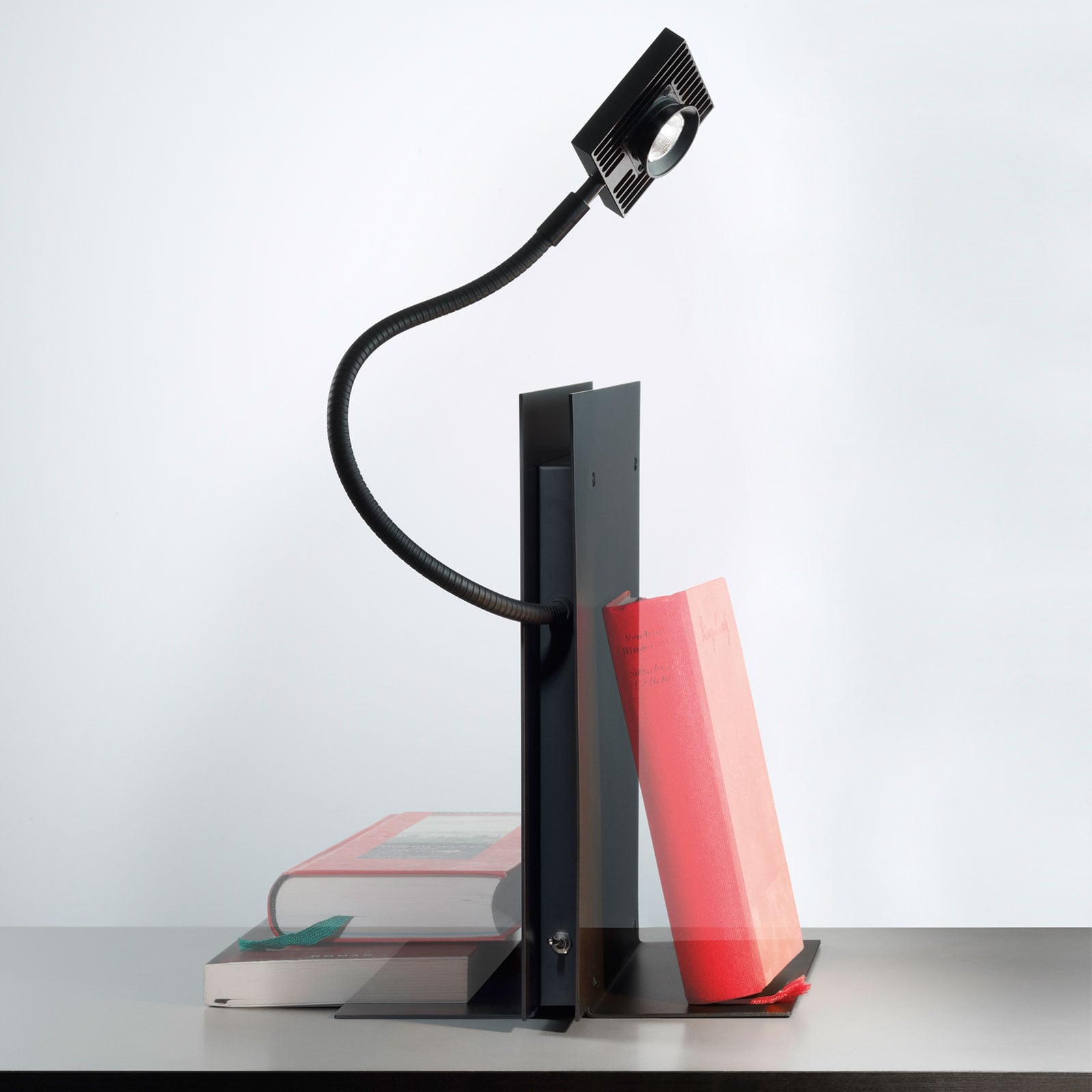 LED's Oskar Bordlampe LED´s Oskar Ingo Maurer - Soveværelse - Design - Metal