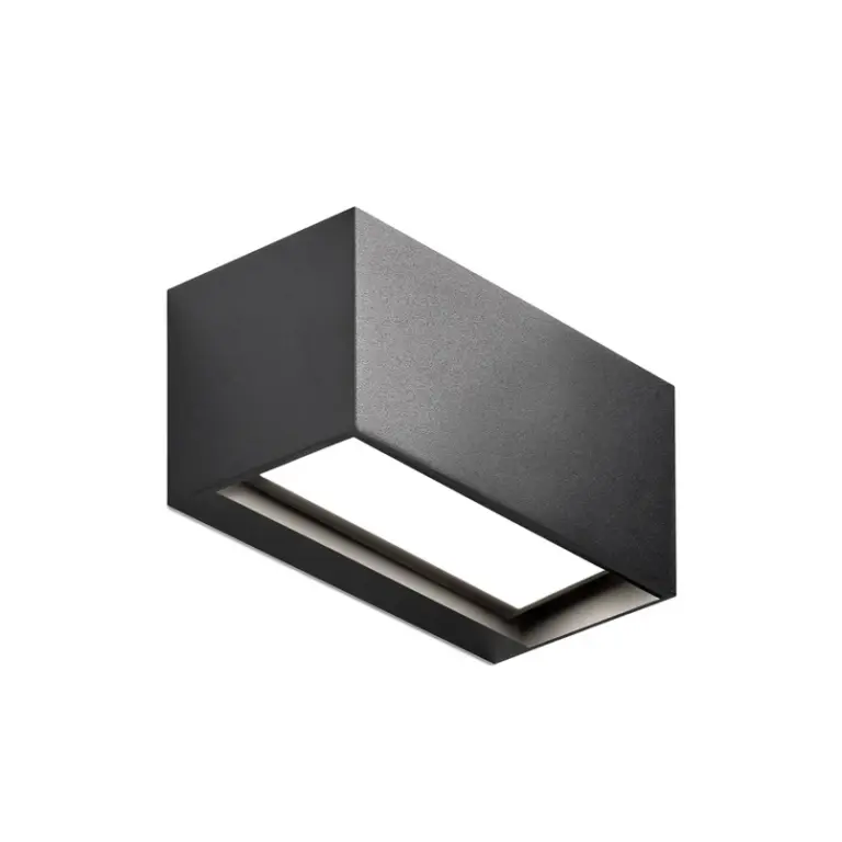 LIGHT-POINT - Linea W1 LED-væglampe sort 15 cm, CCT, IP54
