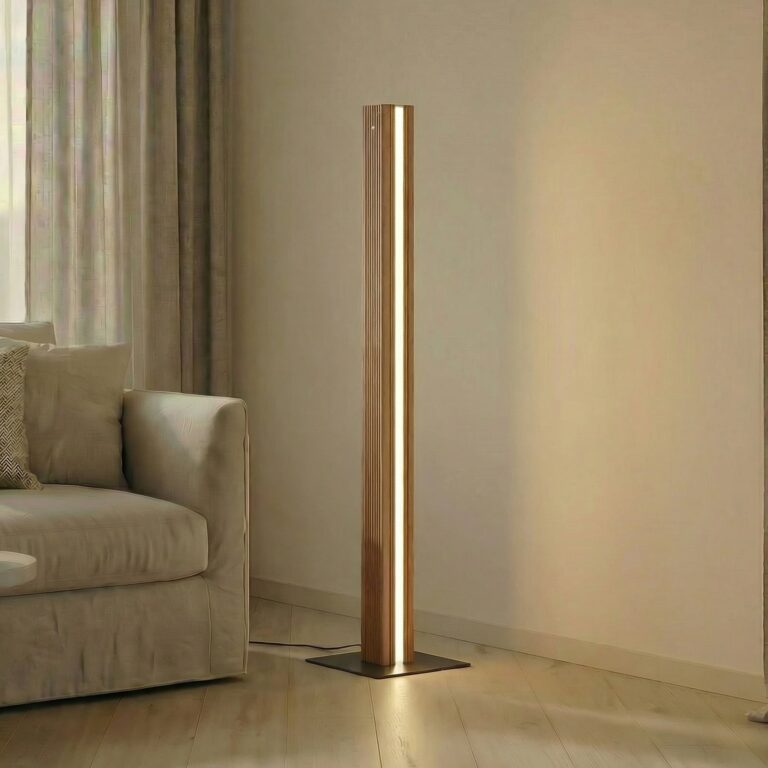 Lieske LED-gulvlampe, eg, dæmpbar, sort - Lucande - Stue - Moderne - Træ - Med én lyskilde
