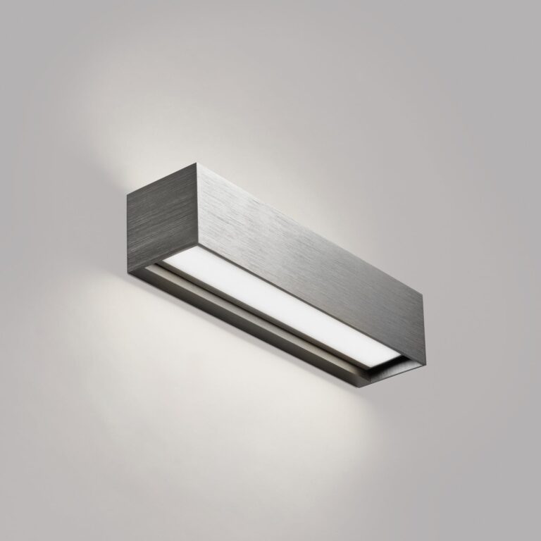Linea W2 LED-væglampe titangrå 30 cm CCT IP54 LIGHT-POINT - Stue - Design - Aluminium - Med flere lyskilder