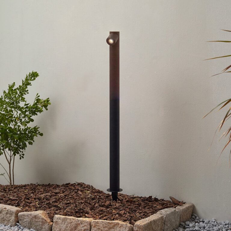 Luzian LED havelampe H80 med spyd, sort Lindby - Terrasse - Moderne - Metal - Med én lyskilde