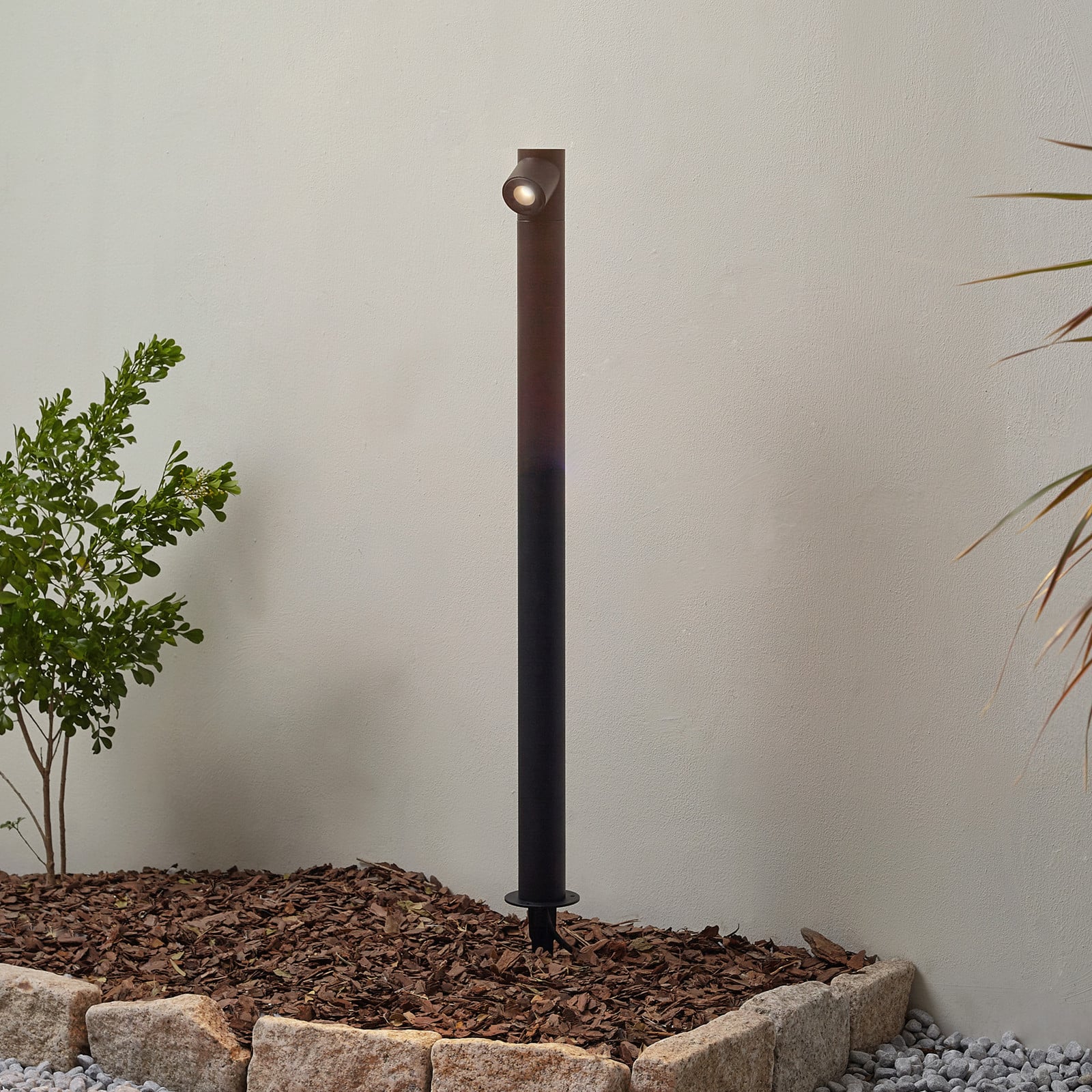 Luzian LED-havelygte H80 med spyd, sort – Lindby - Terrasse - Moderne - Metal - Med én lyskilde