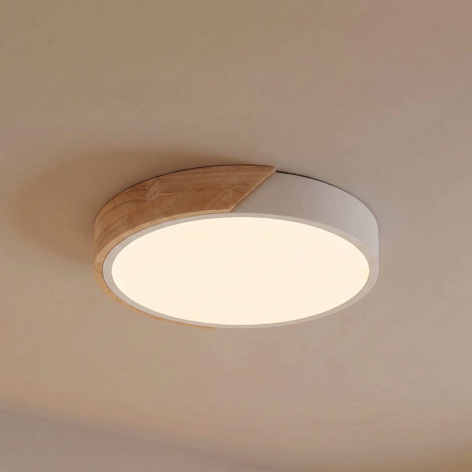 Lynorri LED-loftlampe, Ø 31 cm, hvid, trælook – PRIOS - Stue - Moderne - Plastik - Rund