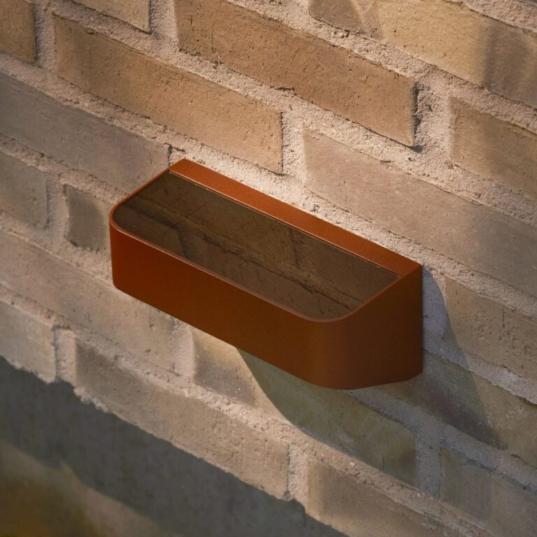 Marcellio LED-solcelledrevet udendørs væglampe, brun, med sensor – Nordlux - Altan - Moderne - Aluminium - Kantet