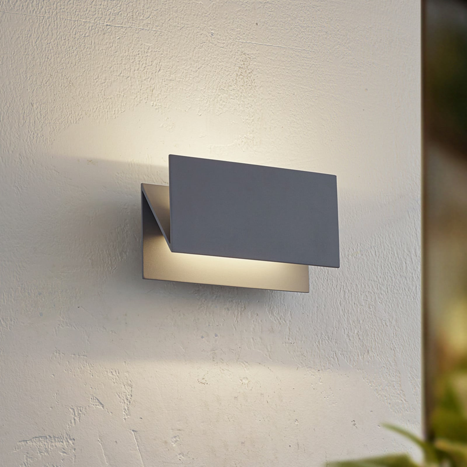 Meja udendørs LED-væglampe, grå, metal, 27 cm, IP54 – Lucande - Altan - Moderne - Aluminium - Kantet
