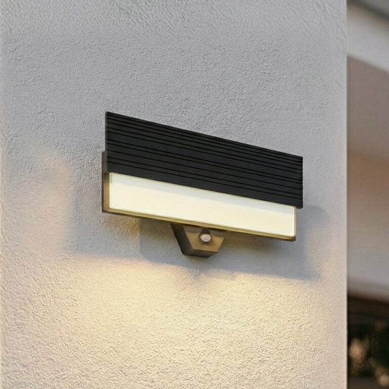 Melira udendørs LED-væglampe, antracit, sensor, IP65 Lucande - Terrasse - Moderne - Aluminium - Med én lyskilde