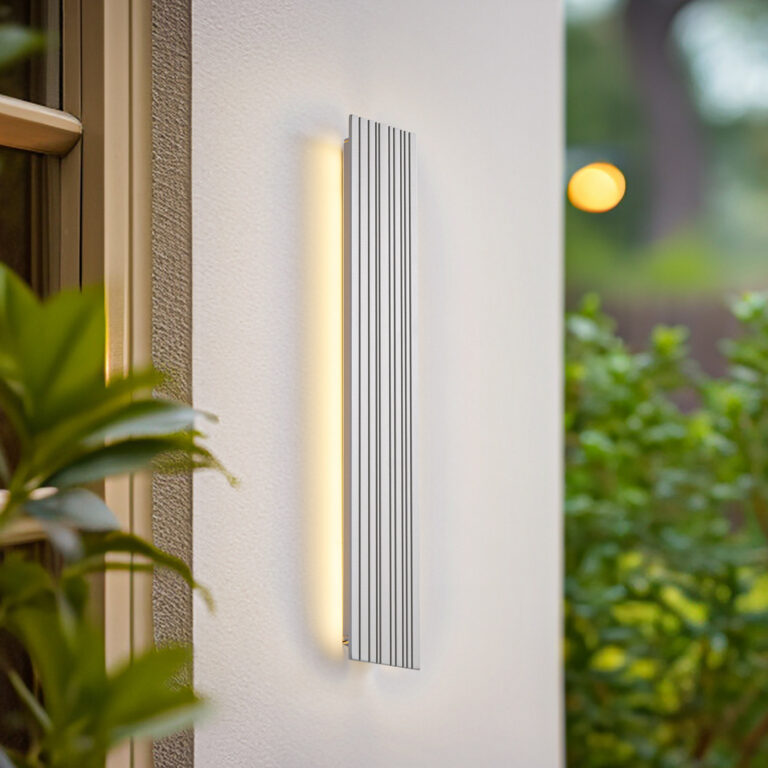 Melira udendørs LED-væglampe, lysegrå, længde 60 cm Lucande - Terrasse - Moderne - Aluminium - Med én lyskilde