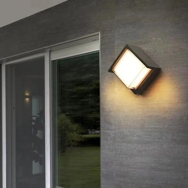 Nordics Pro Square 12w Led Væglampe