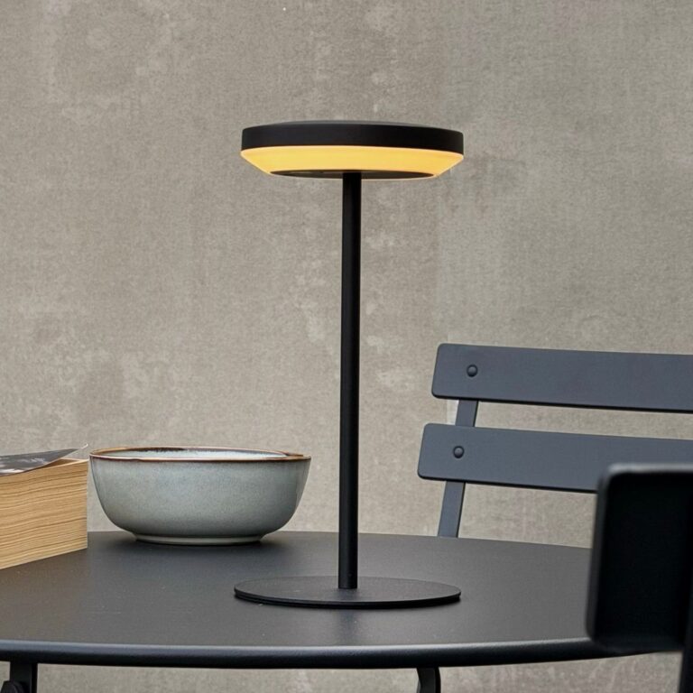 Otera LED-bordlampe, sort, 25 cm, IP44 – Dyberg Larsen - Moderne - Aluminium - Med én lyskilde