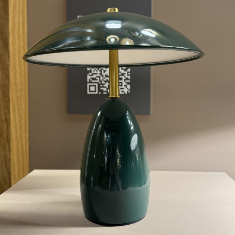 Poppy LED-bordlampe med batteri, grøn, højde 27 cm, dæmpbar – Elstead - Stue - Vintage - Aluminium - Med én lyskilde