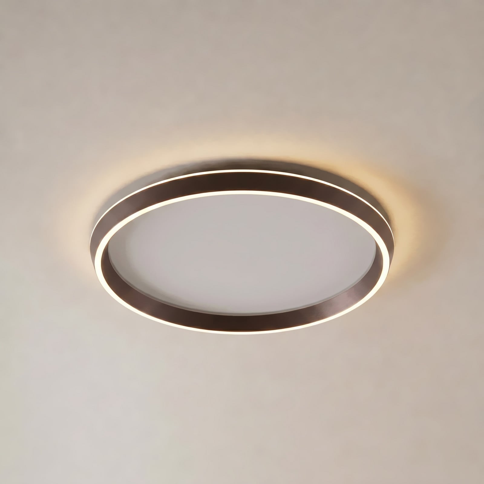 Rylan LED-loftlampe, Ø 62 cm, brun, CCT, dæmpbar – Lucande - Stue - Moderne - Metal - Med én lyskilde