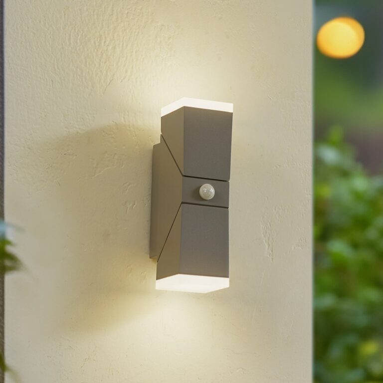 Sally udendørs LED-væglampe, 22 cm, grå, IP54, sensor – Lindby - Terrasse - Moderne - Aluminium - Med flere lyskilder
