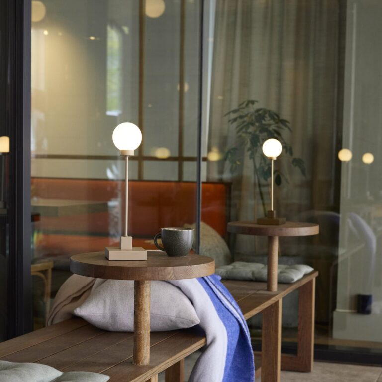 Snowball LED-bordlampe med batteri Northern - Stue - Design - Metal - Med én lyskilde