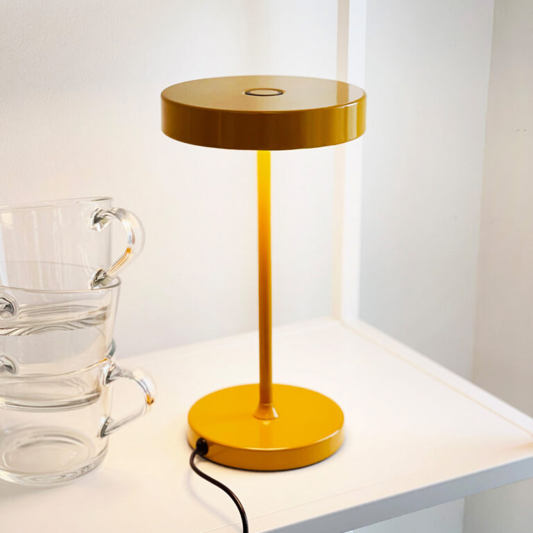 Starlight LED-bordlampe, højde 26 cm, metal Dyberg Larsen - Stue - Design - Med skærm