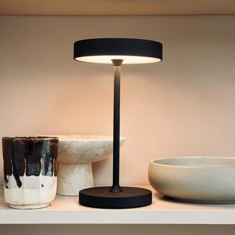 Starlight LED-bordlampe, højde 26 cm, metal Dyberg Larsen - Stue - Design - Med skærm