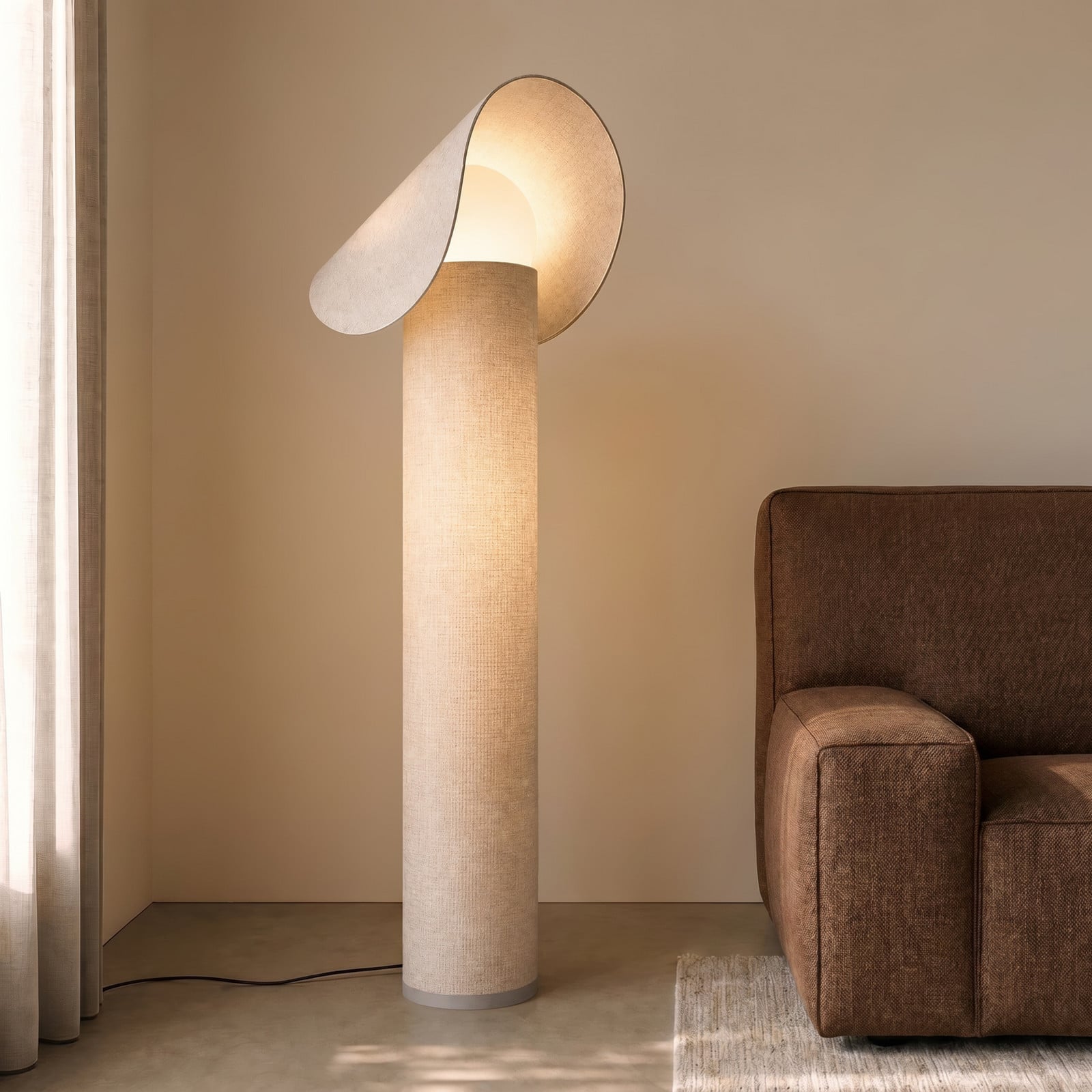 Tamani LED-gulvlampe, højde 100 cm, beige, dæmpbar, »dim to warm« - Lucande - Stue - Design - Stof / tekstil - Med én lyskilde
