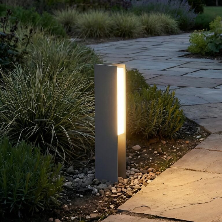 Teerk LED-sokkellampe, antracit, IP65, højde 30 cm Lucande - Terrasse - Moderne - Aluminium - Kantet