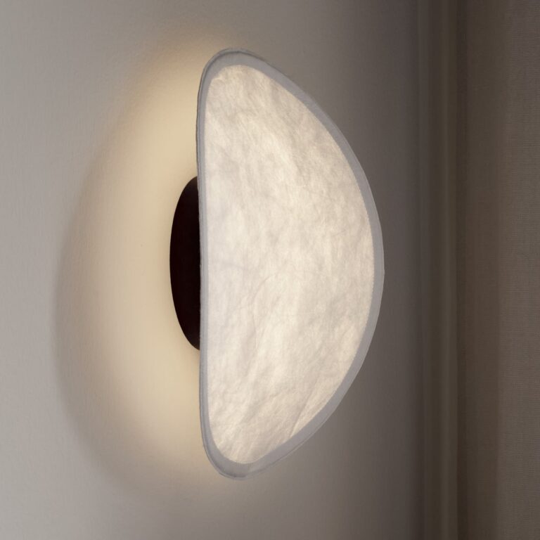 Tense LED-væglampe, hvid/sort, Ø 35 cm – New Works - Stue - Design - Plastik - Med én lyskilde