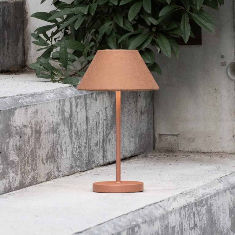Teya LED-bordlampe med batteri, terrakotta, 26 cm, IP44 – Watt & Veke - Stue - Design - Metal - Med én lyskilde