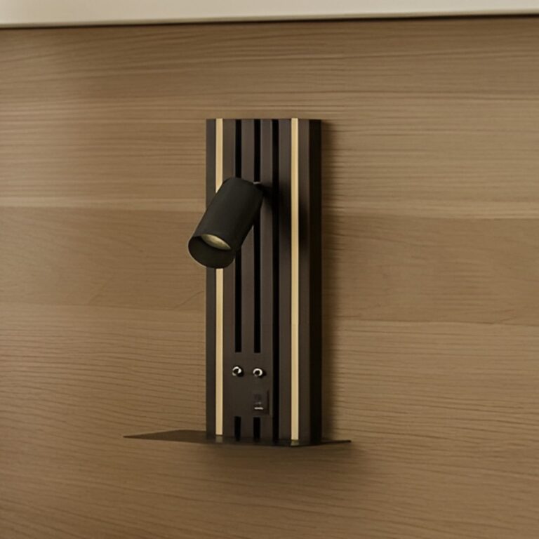 Tiron LED-væglampe, højde 35 cm, eg, USB Lucande - Stue - Moderne - Træ - Med én lyskilde