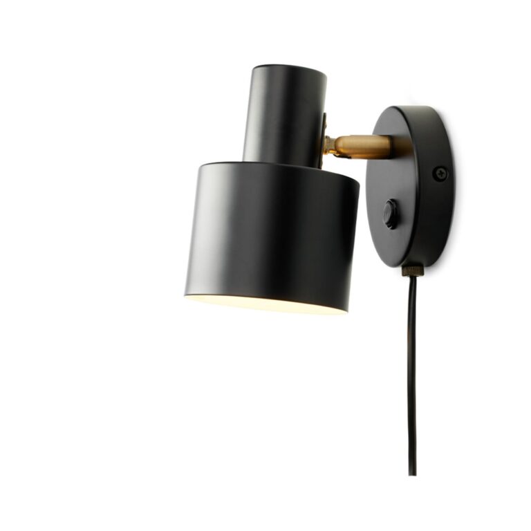 Vogue væglampe, sort, Ø 10 cm, stik – Halo Design - Stue - Metal