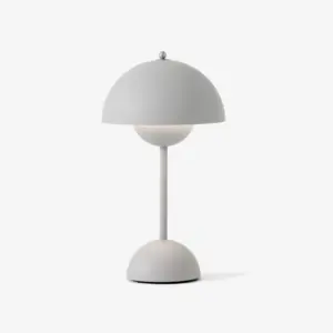 &Tradition - LED-batteridrevet bordlampe Flowerpot VP9 lysegrå mat